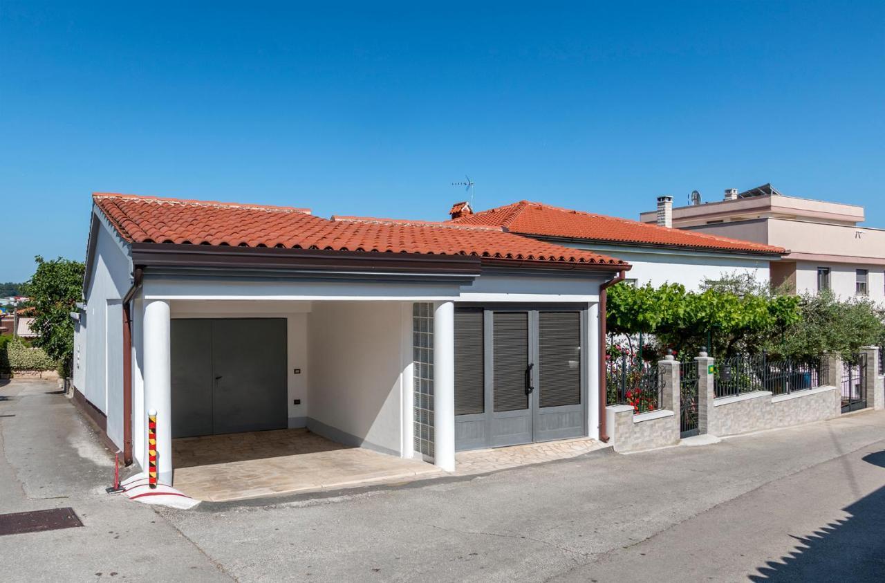 Apartment Vivid Pula Exterior foto